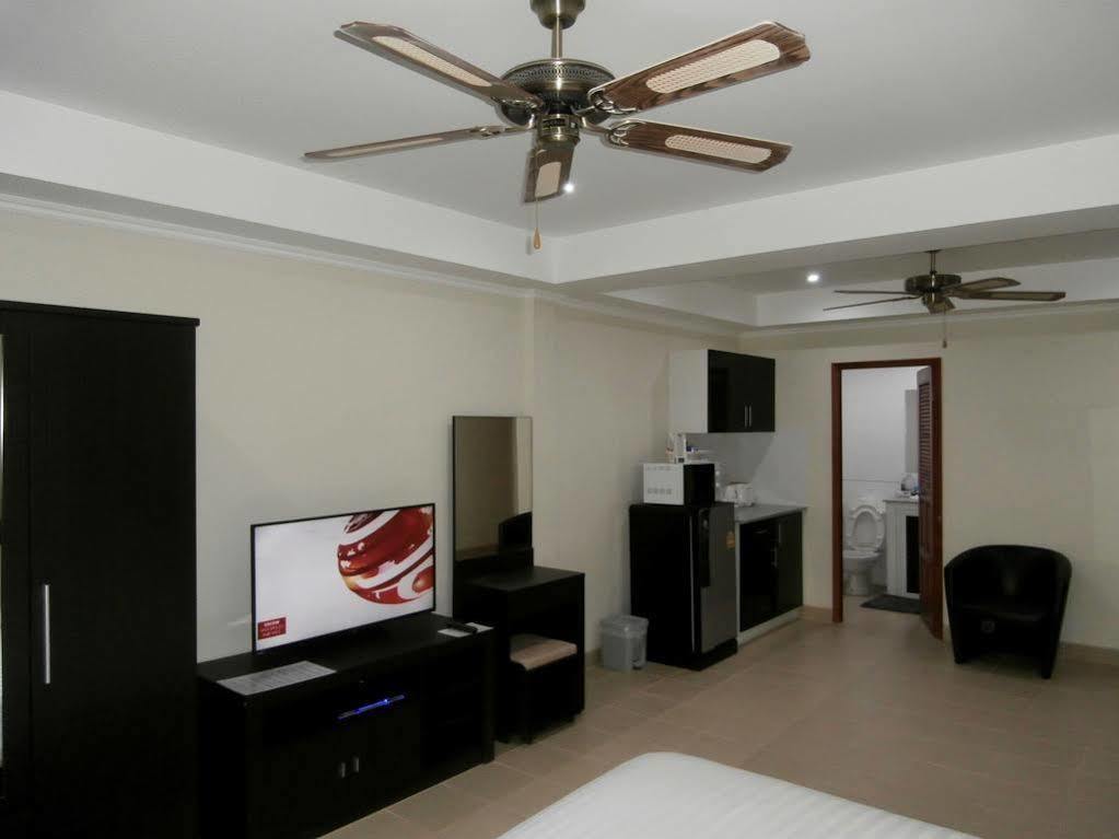 The Classroom Hotel Pattaya Exterior foto