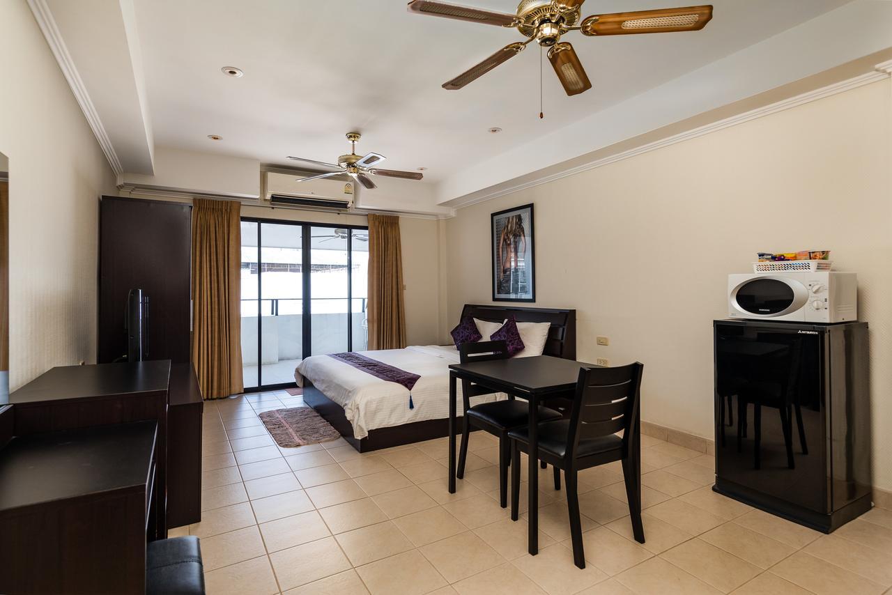The Classroom Hotel Pattaya Exterior foto