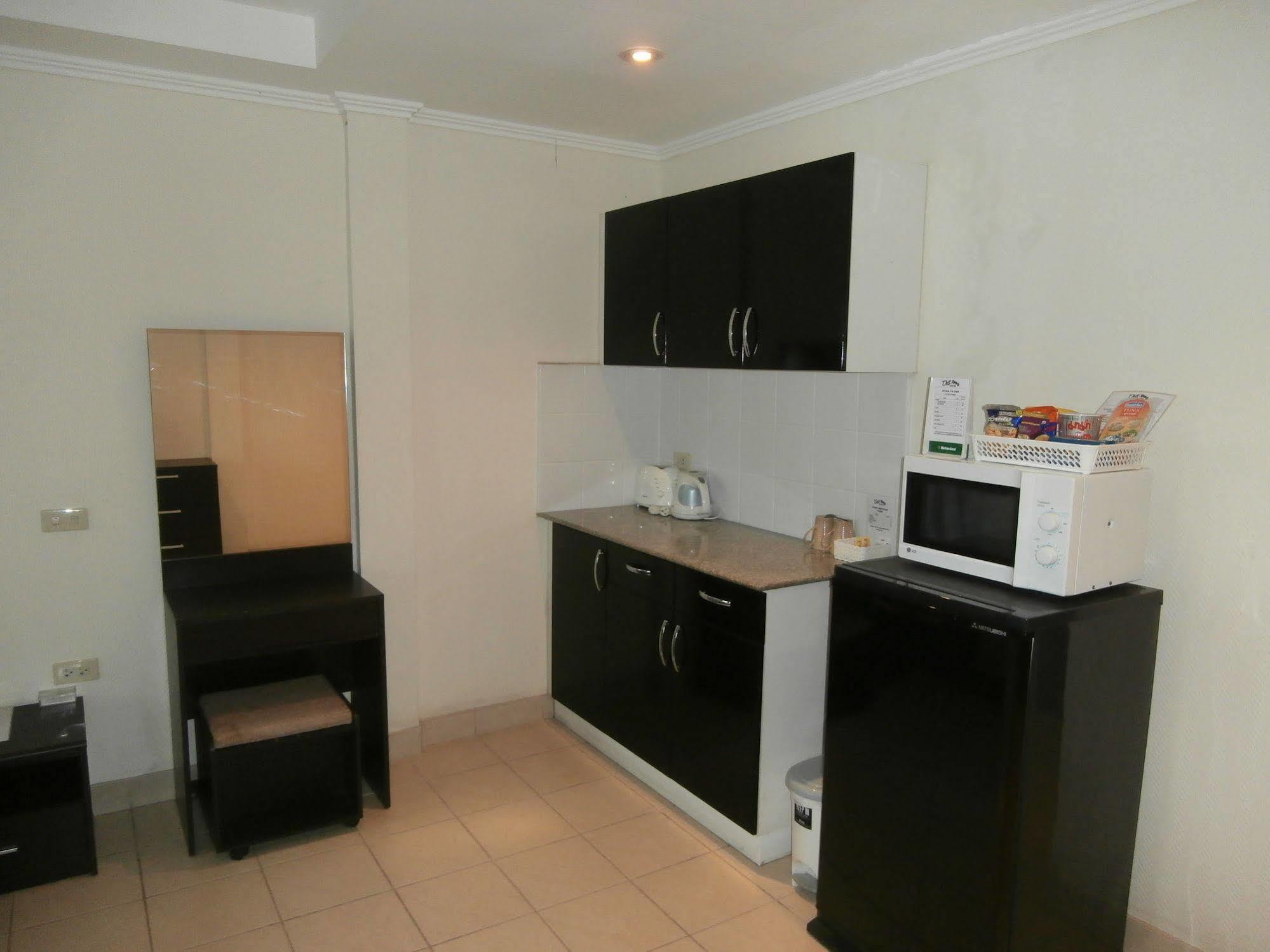 The Classroom Hotel Pattaya Exterior foto
